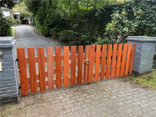 Houten poorten op maat - Garden Construct Tuinhuizen